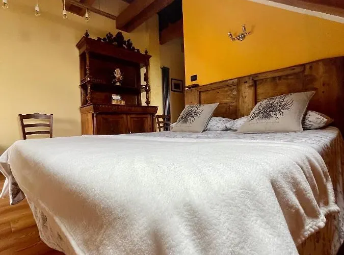 Casa Brencio Oda ve Kahvaltı Masera